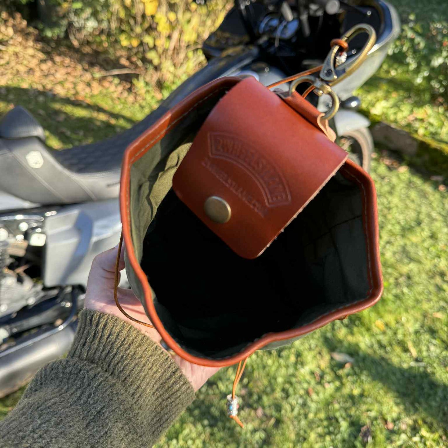2Wheels Beltbag – Waxed Canvas Motorcycle Pouch | Foldable Foraging & Tool Bag for Riders and Camping