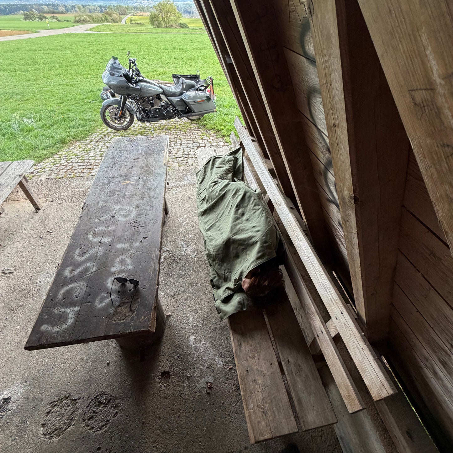 Nomad – Waxed Canvas Motorcycle Camping Bedroll | Waterproof 3-Season Biker Bedroll for Outdoor & Bushcraft Adventure
