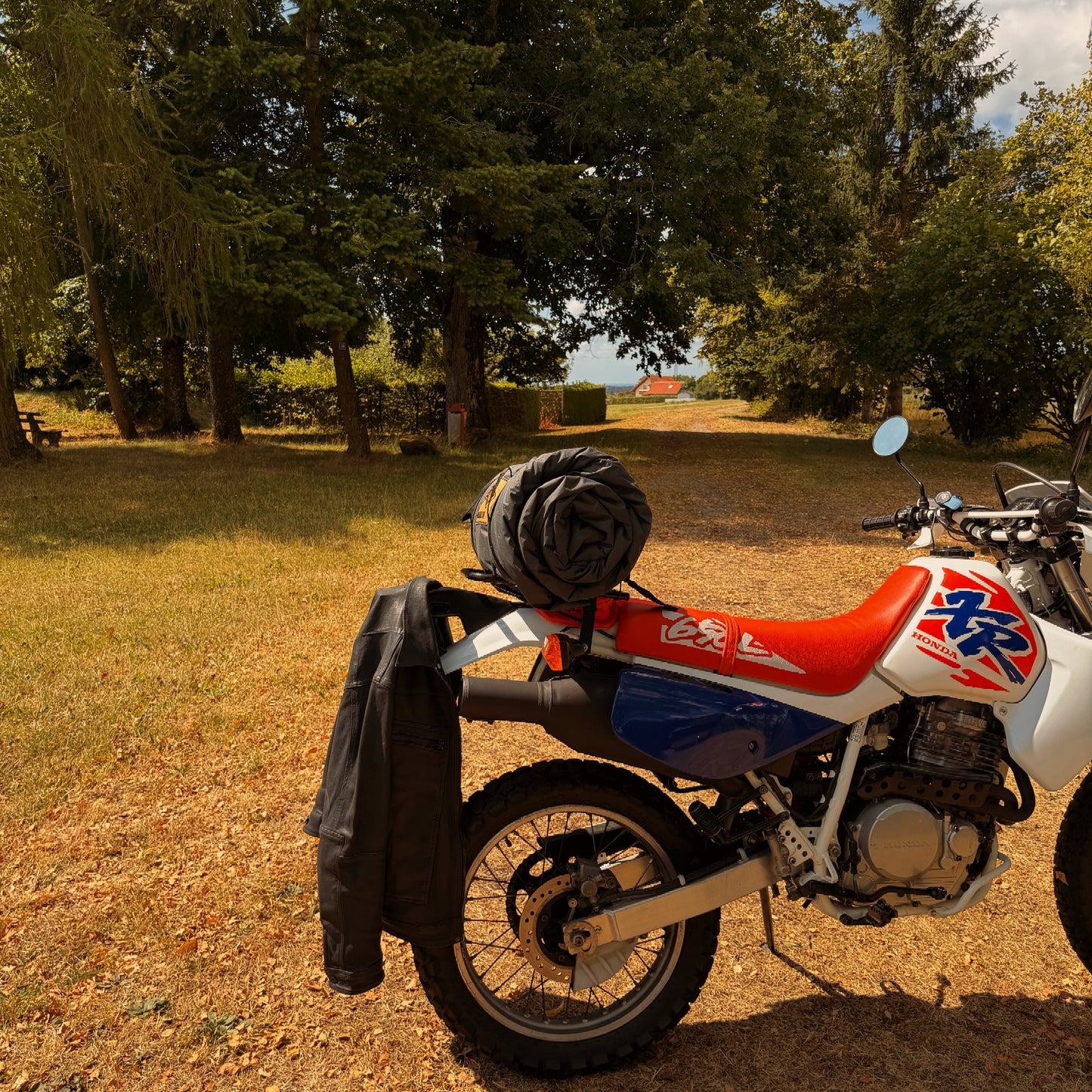 PREORDER- 2Wheels1Lane MACUN Motorcycle Camping Tent