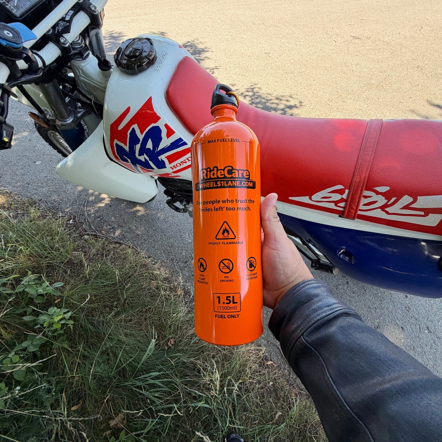 RideCare™ Emergency Motorcycle Fuel Bottle – 1.5L (50.7 fl oz) Aluminum Fuel Container