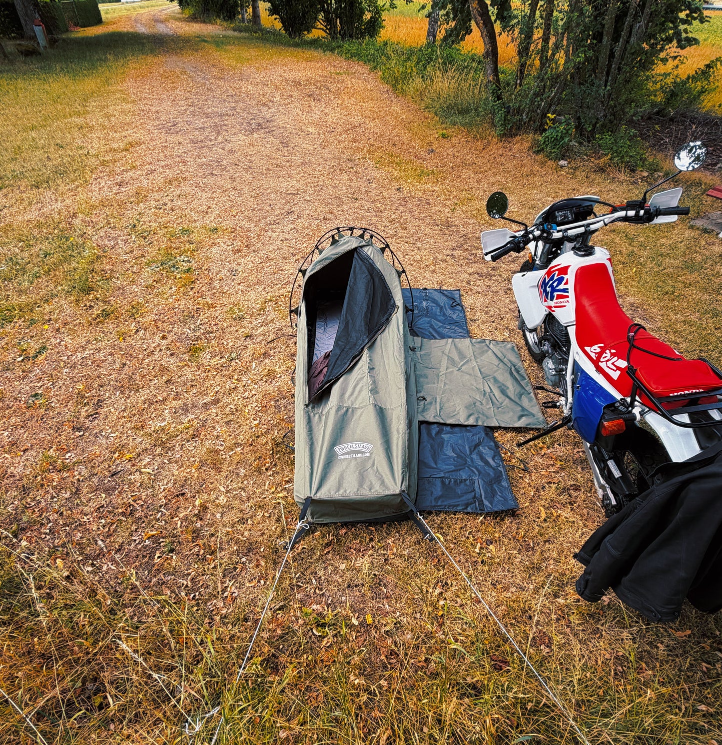 PREORDER- 2Wheels1Lane MACUN Motorcycle Camping Tent