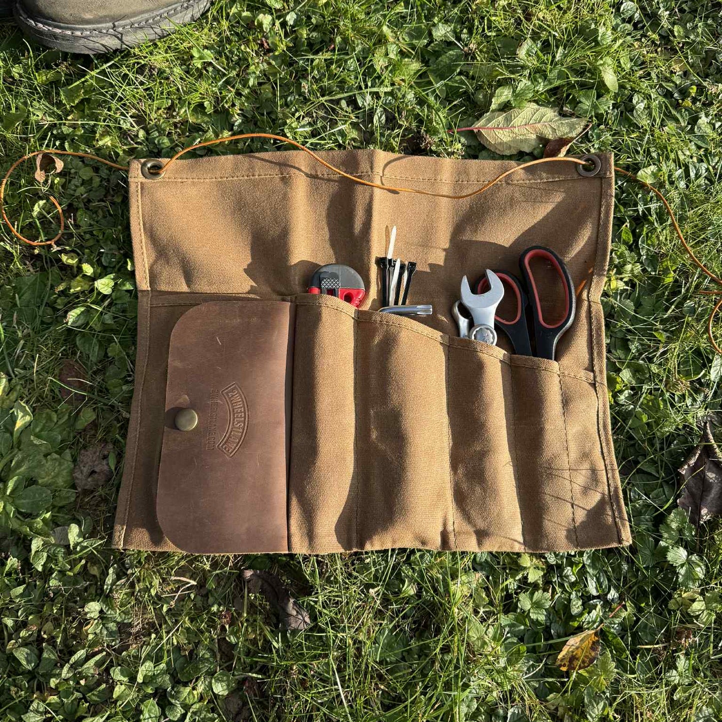 Waterproof Waxed Canvas Tool Roll – Durable Organizer for Camping & Outdoor Gear